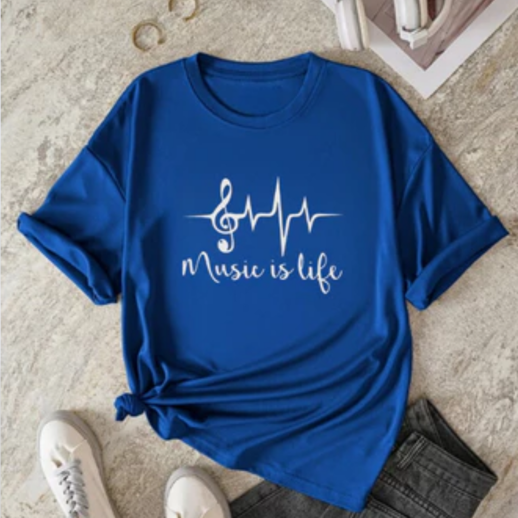 Camiseta Feminina Gola Redonda Music Is Life