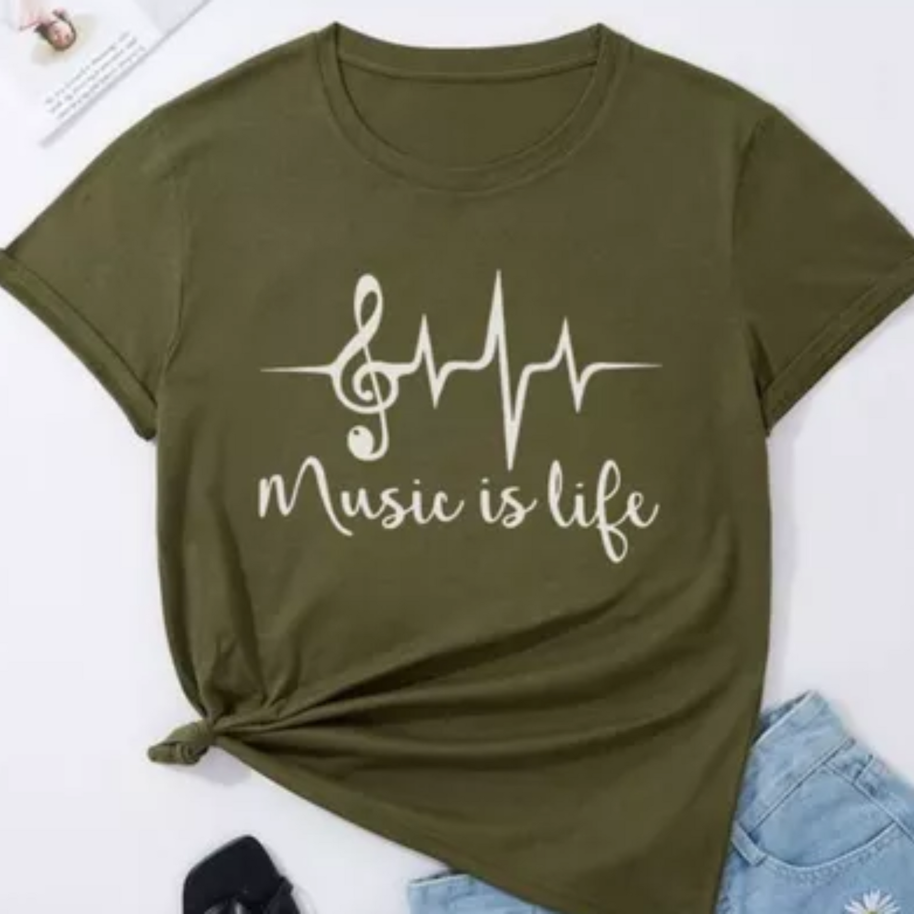 Camiseta Feminina Gola Redonda Music Is Life